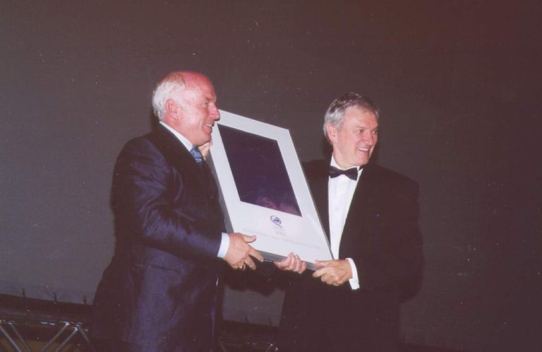 Westel Mobil Távközlési Rt. Sugár András vezérigazgató 2002